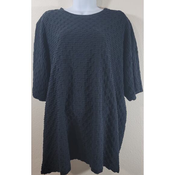 Vogue USA Black Puckered Material Round Neck Top 26W Lightweight Soft Stretch - Picture 1 of 6